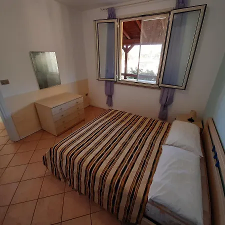 36 Di Pescoluse Apartment