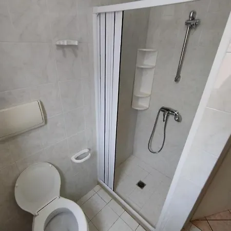 36 Di Pescoluse Apartment *